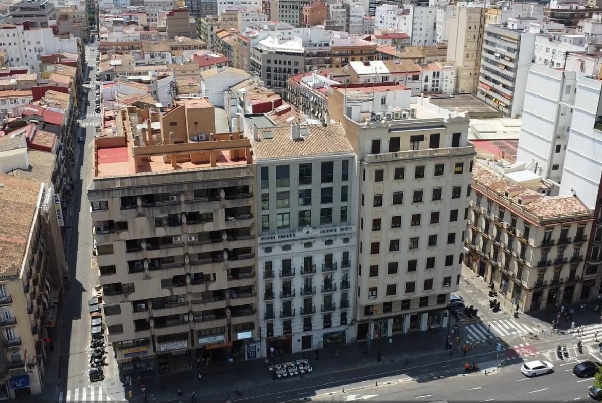 !!! EXTRAORDINARY DUPLEX IN THE HISTORIC CENTER OF VALENCIA