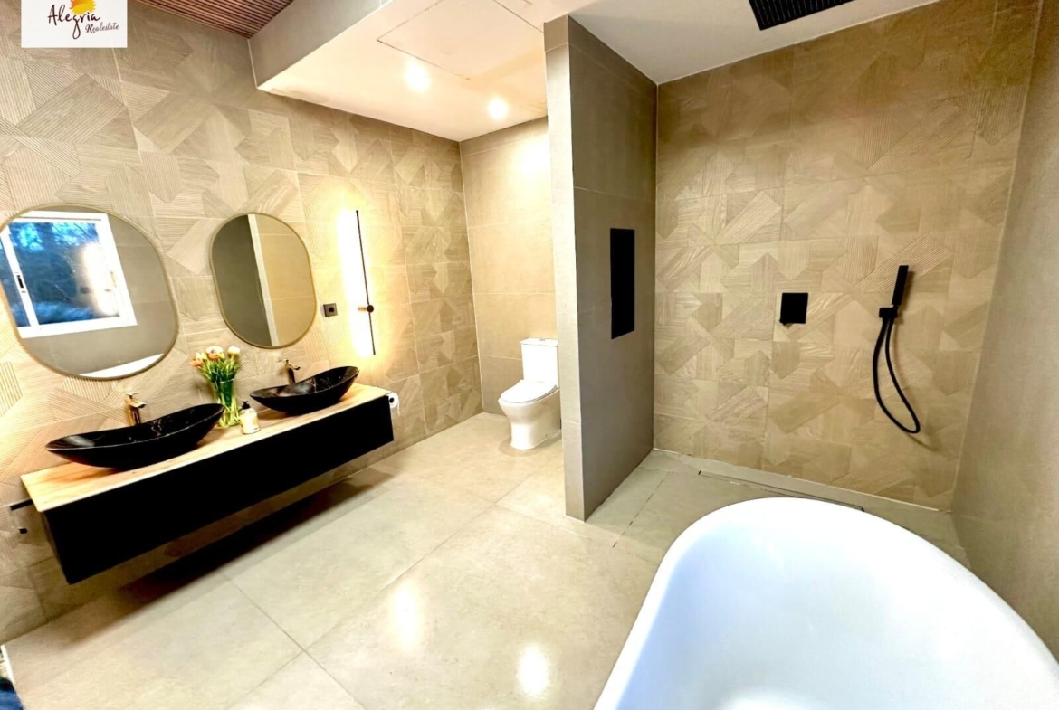 EXCLUSIVE VILLA-OASIS WITH GUEST-HOUSES (BÉTERA)
