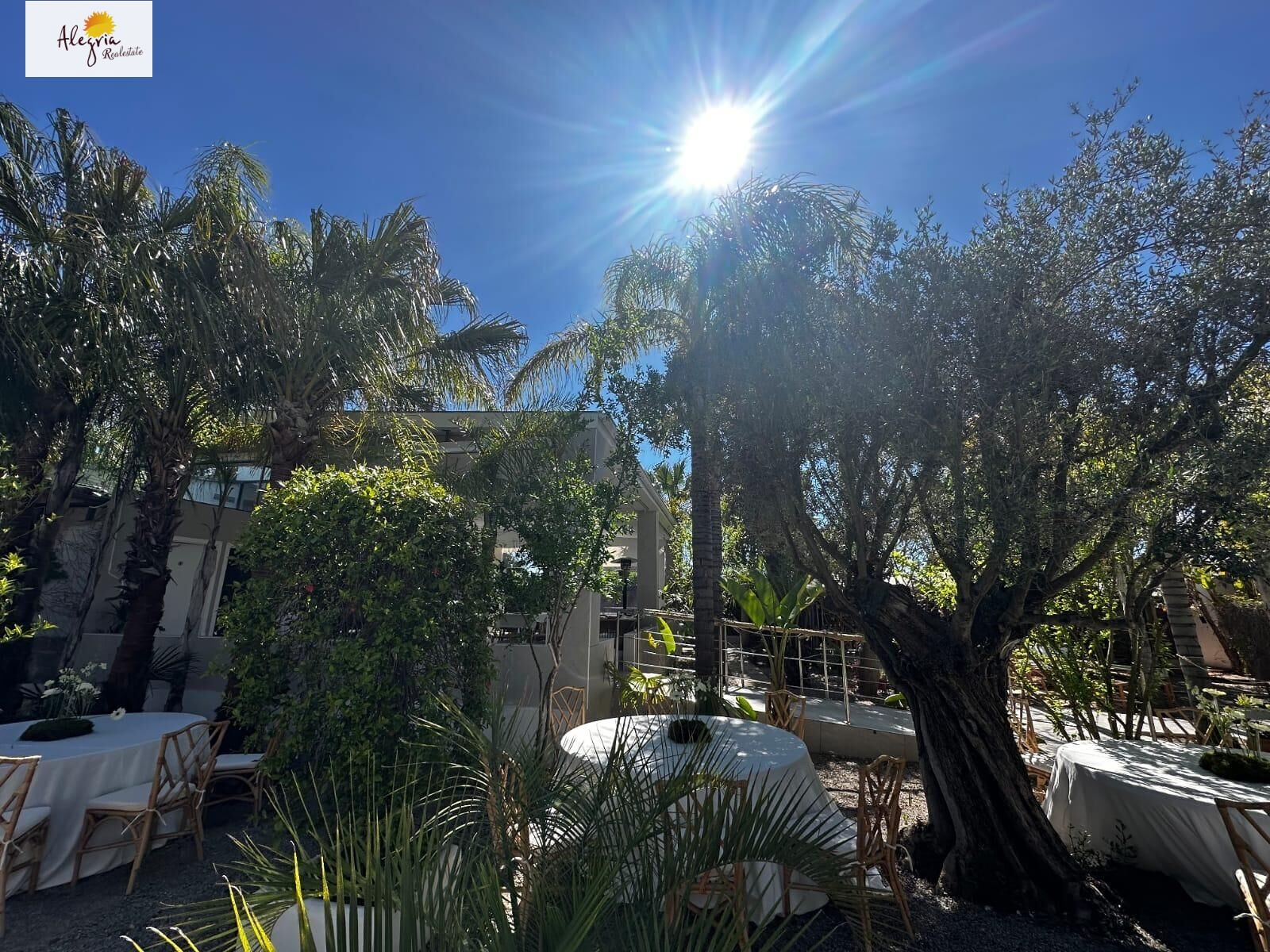 20-28-2 EXCLUSIVE VILLA-OASIS WITH GUEST-HOUSES (BÉTERA)