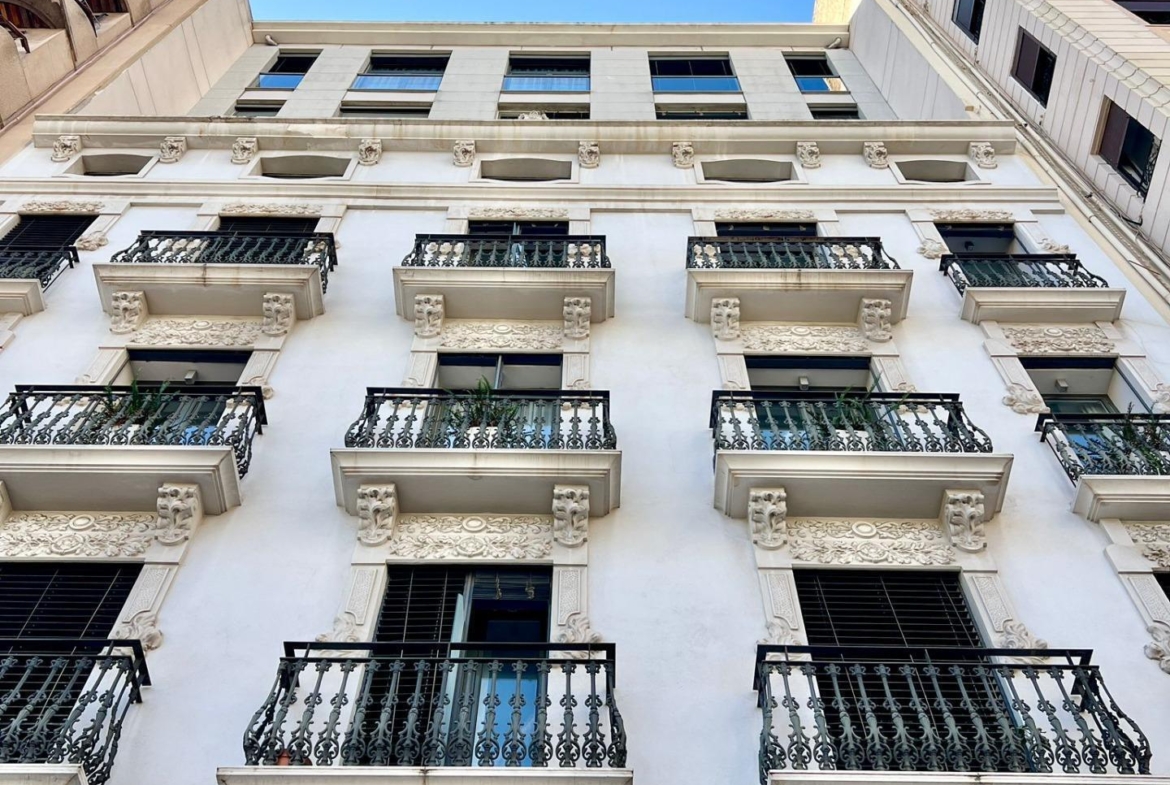 !!! EXTRAORDINARY DUPLEX IN THE HISTORIC CENTER OF VALENCIA