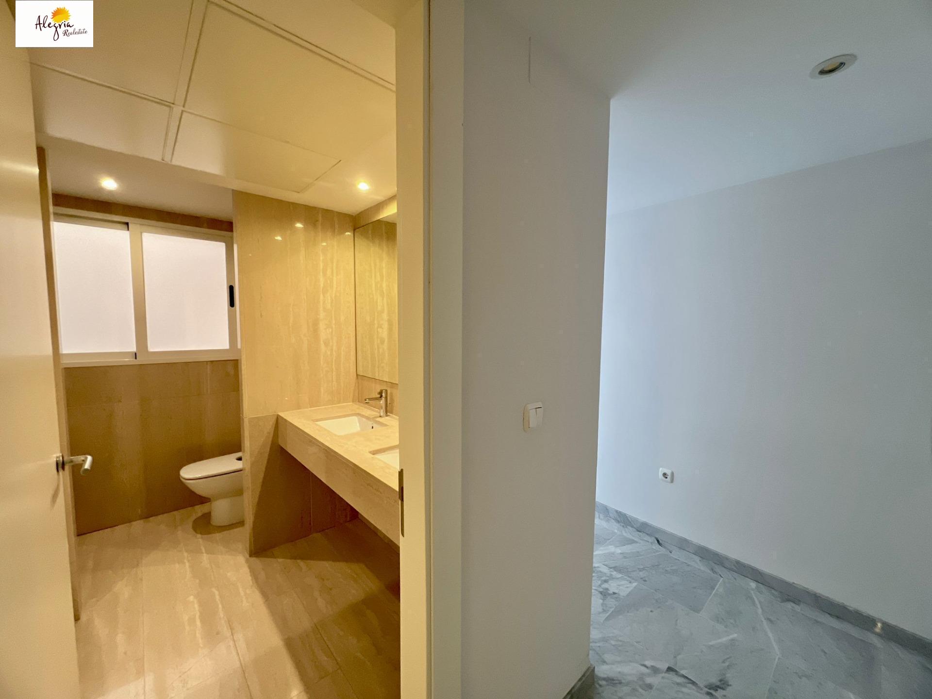 20-45 !!! EXTRAORDINARY DUPLEX IN THE HISTORIC CENTER OF VALENCIA