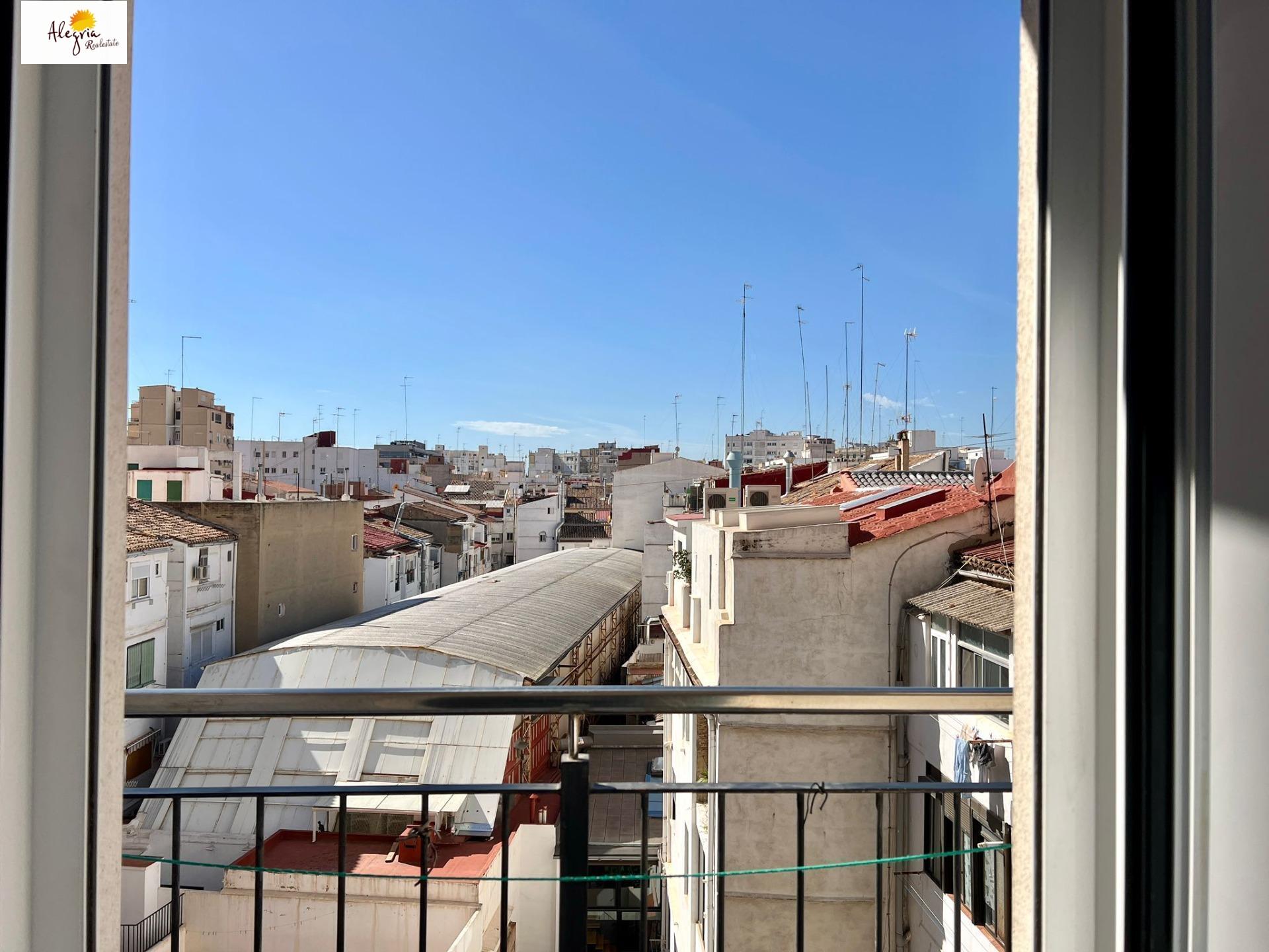 20-52 !!! EXTRAORDINARY DUPLEX IN THE HISTORIC CENTER OF VALENCIA
