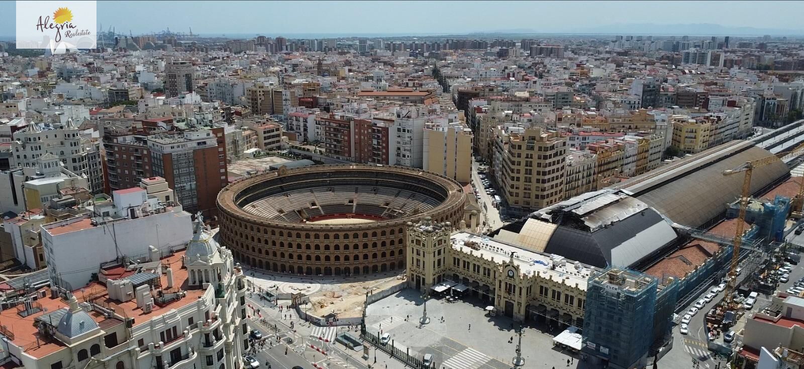 20-55 !!! EXTRAORDINARY DUPLEX IN THE HISTORIC CENTER OF VALENCIA