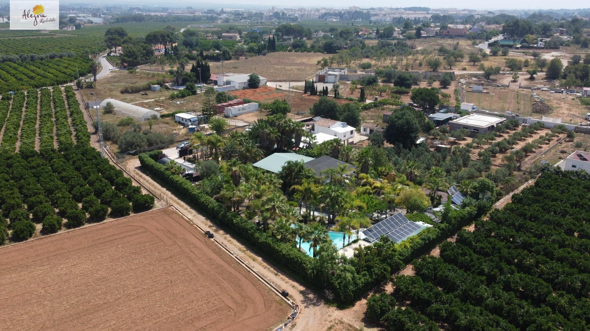 20-6-3 EXCLUSIVE VILLA-OASIS WITH GUEST-HOUSES (BÉTERA)