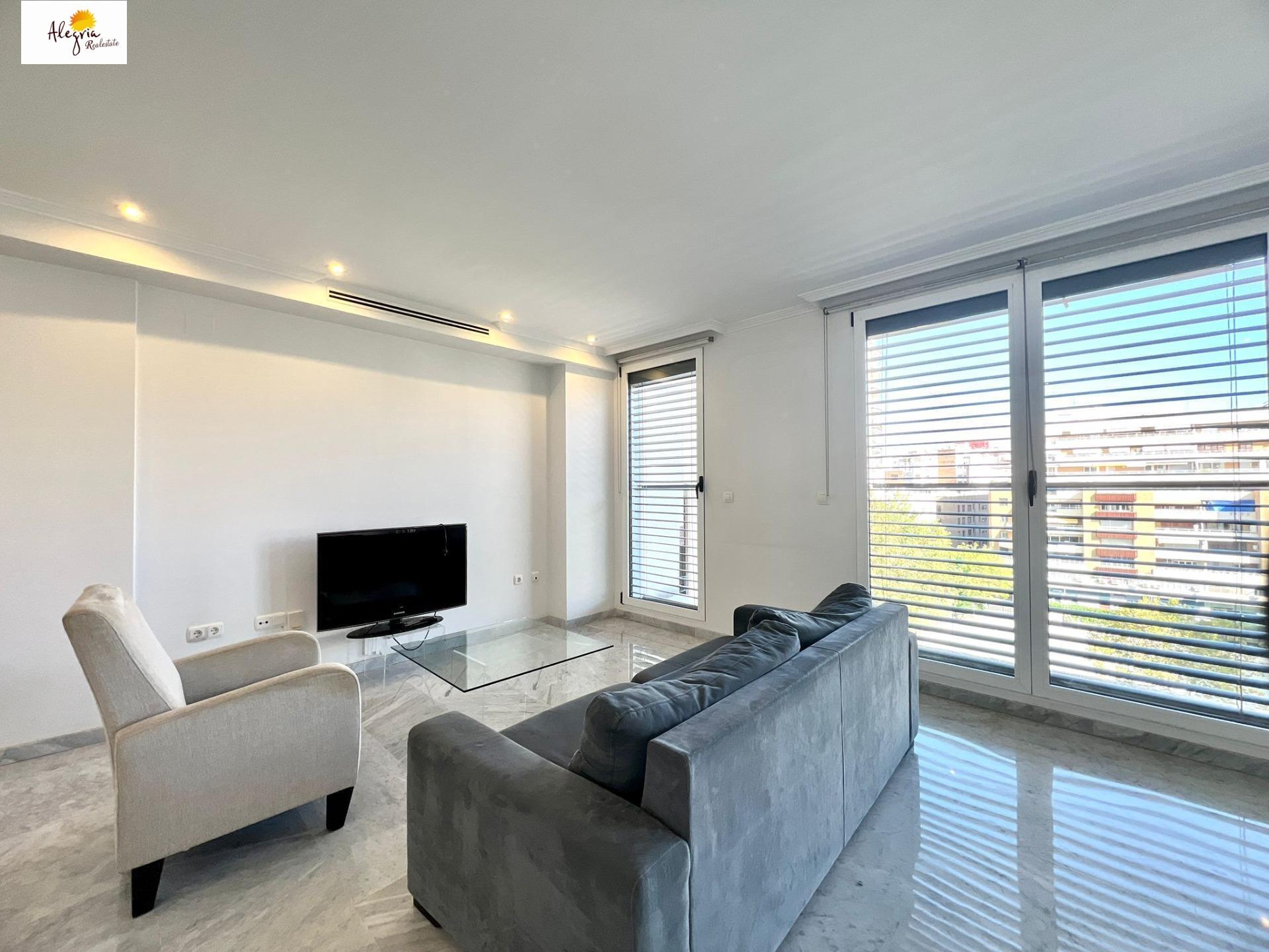 20-7-1 !!! EXTRAORDINARY DUPLEX IN THE HISTORIC CENTER OF VALENCIA