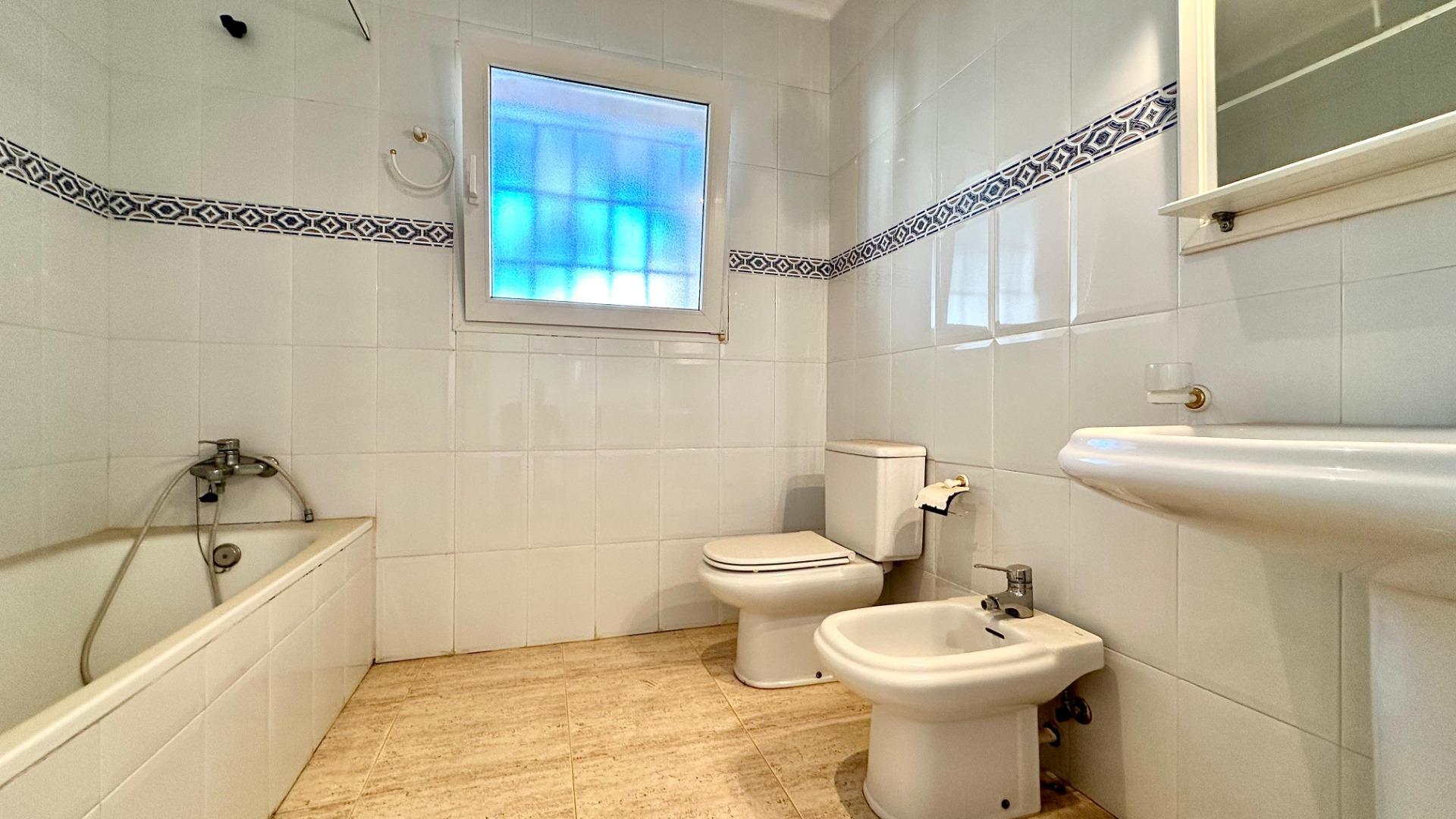23-12 Detached villa close to the sea in Las Rotas