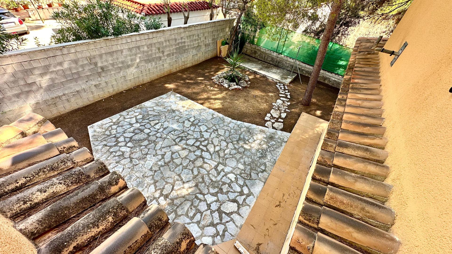 23-13 Detached villa close to the sea in Las Rotas