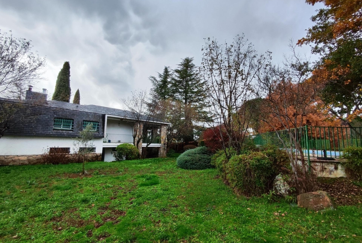 SPECTACULAR DETACHED CHALET IN SOTO DEL REAL, MADRID