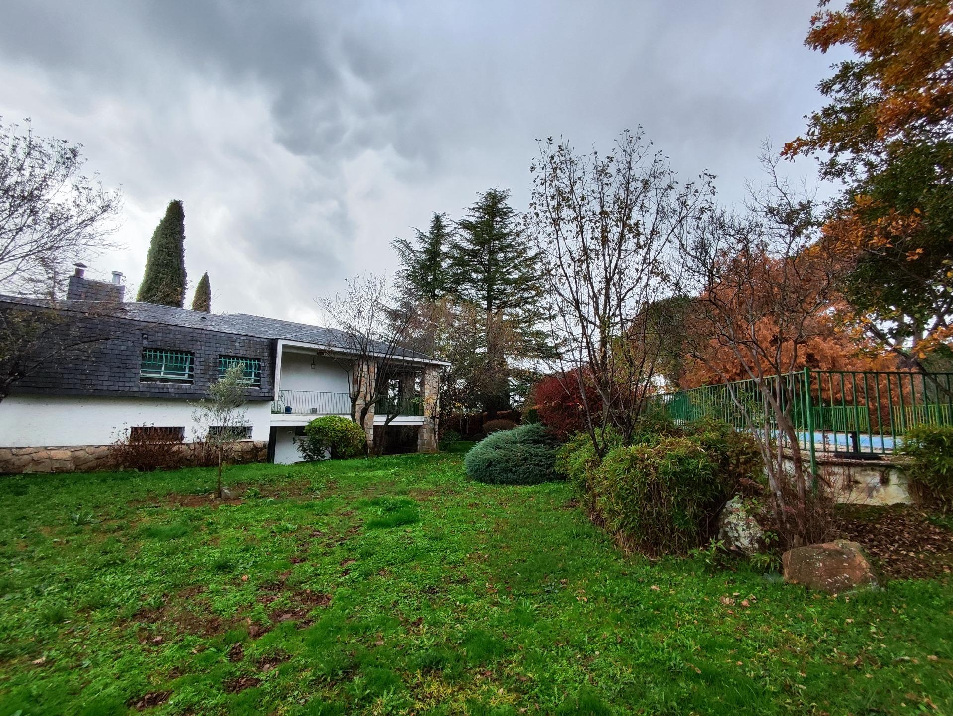 SPECTACULAR DETACHED CHALET IN SOTO DEL REAL, MADRID