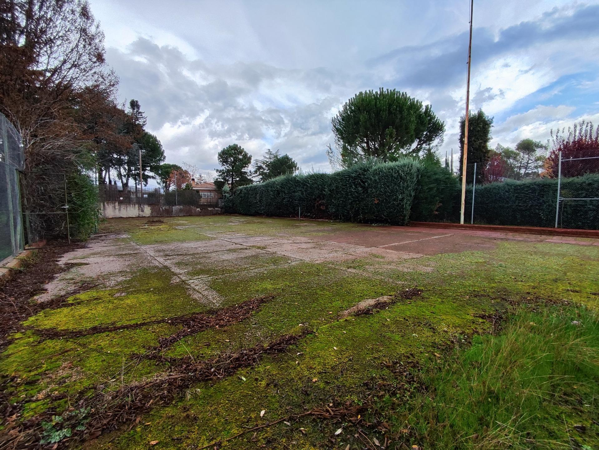 SPECTACULAR DETACHED CHALET IN SOTO DEL REAL, MADRID