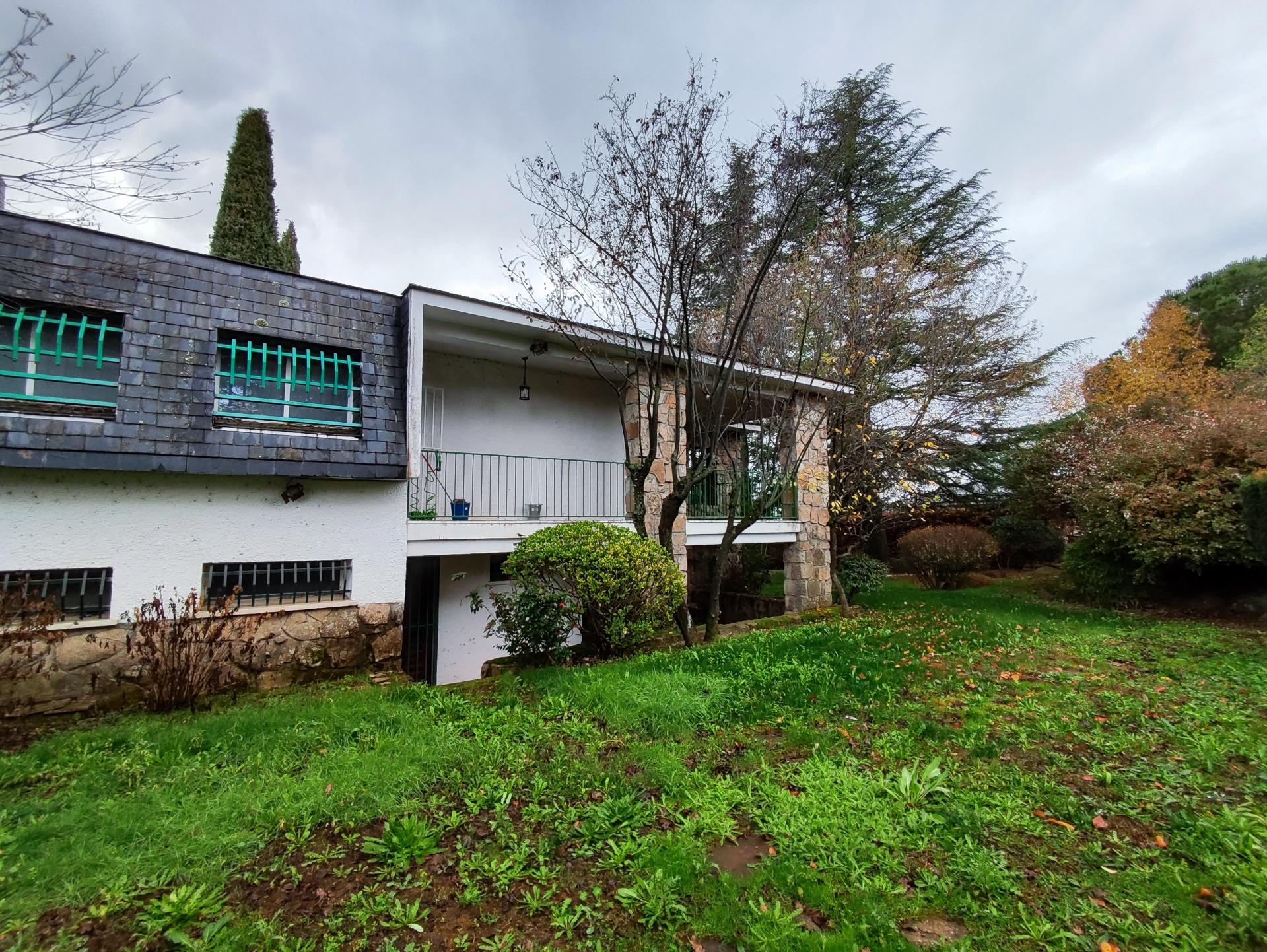 SPECTACULAR DETACHED CHALET IN SOTO DEL REAL, MADRID