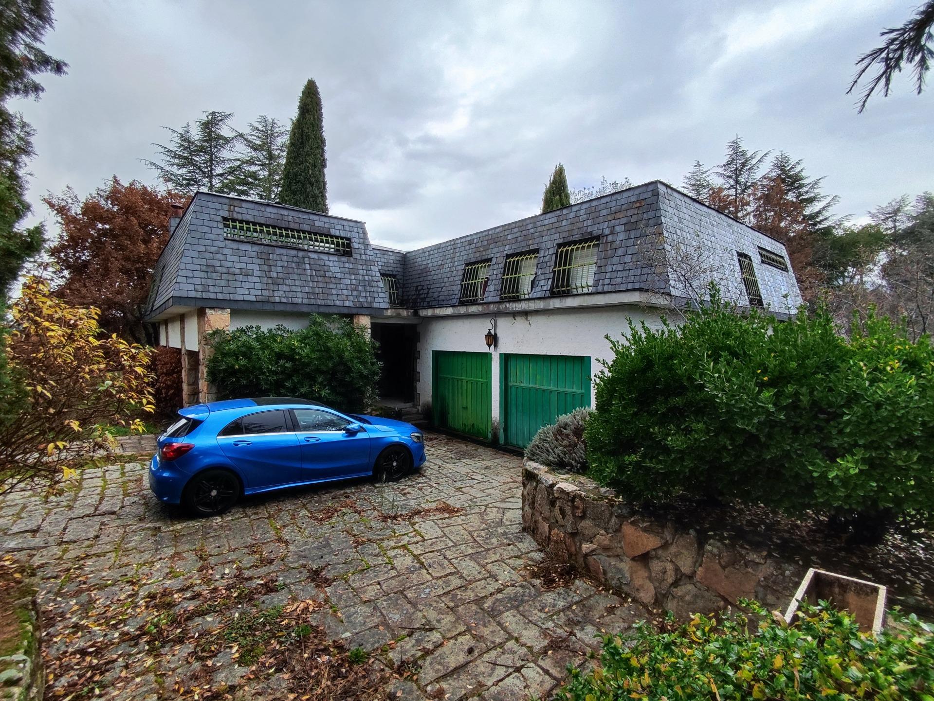SPECTACULAR DETACHED CHALET IN SOTO DEL REAL, MADRID