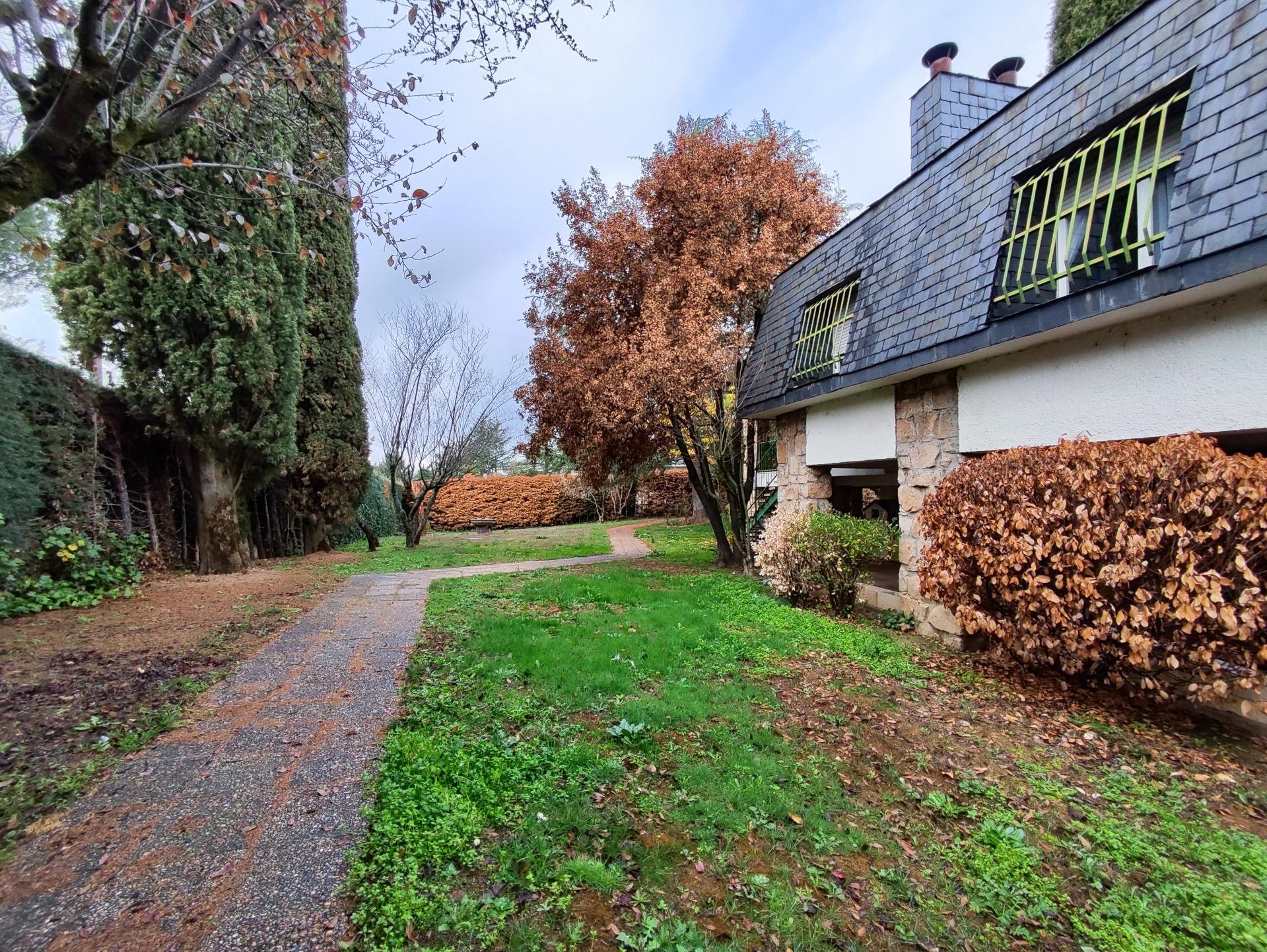SPECTACULAR DETACHED CHALET IN SOTO DEL REAL, MADRID