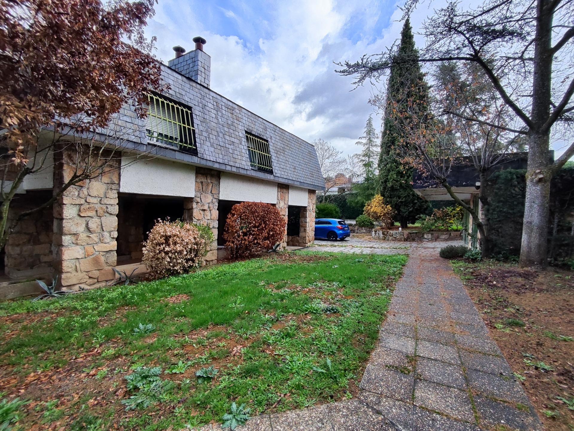 SPECTACULAR DETACHED CHALET IN SOTO DEL REAL, MADRID
