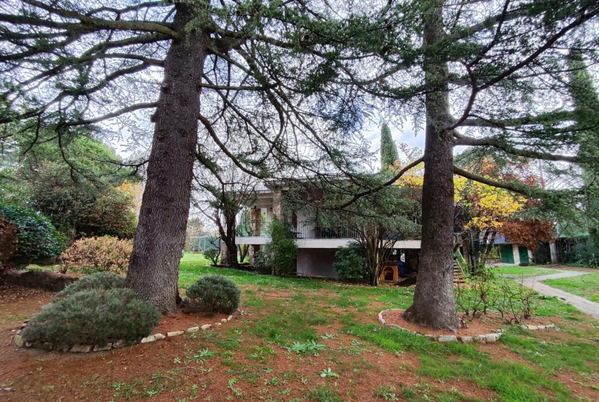 SPECTACULAR DETACHED CHALET IN SOTO DEL REAL, MADRID