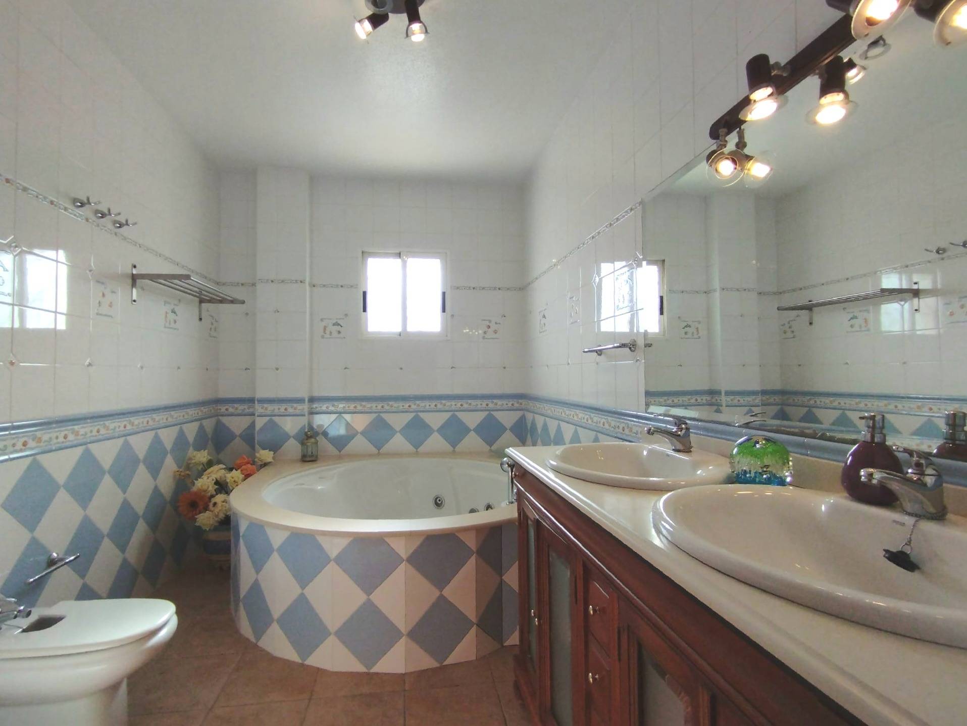 24-20 Exclusive Villa with Salt Lake Views in Torrevieja