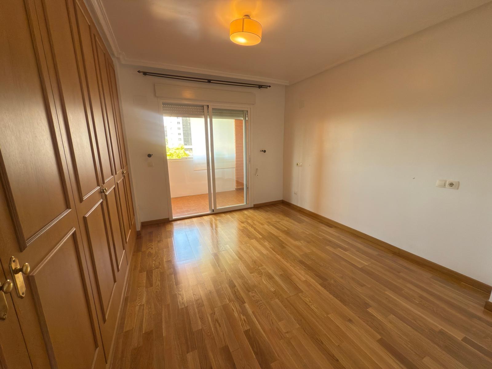 26-18 Impecable vivienda en urbanización trangua cerca de la playa