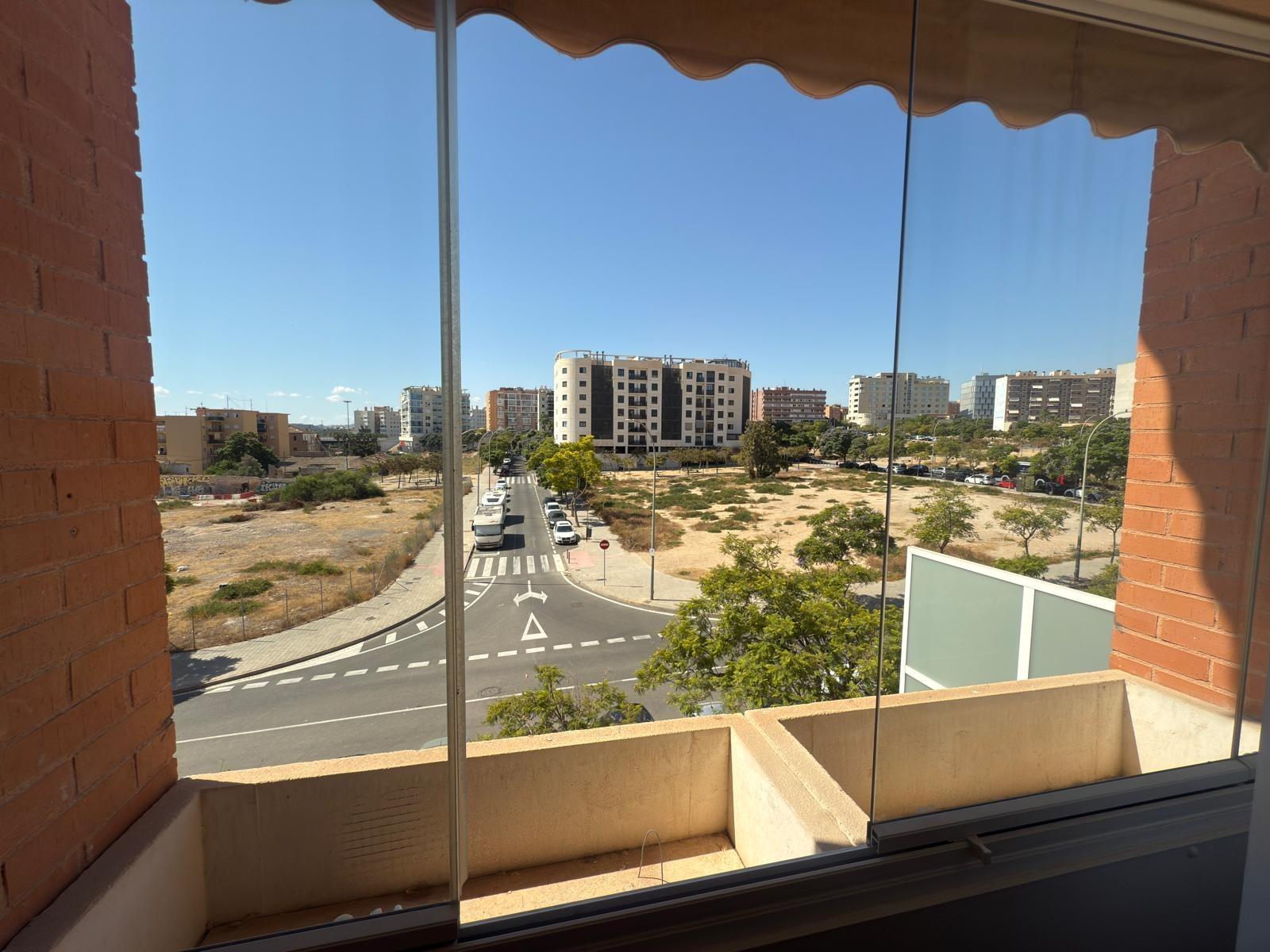 26-28 Impecable vivienda en urbanización trangua cerca de la playa