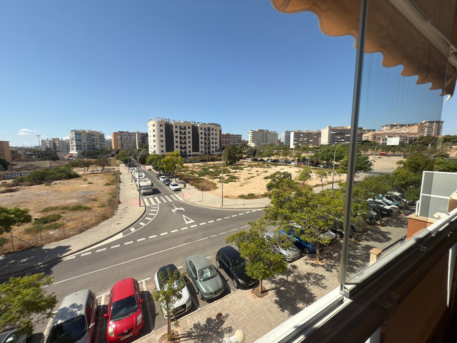 26-29 Impecable vivienda en urbanización trangua cerca de la playa