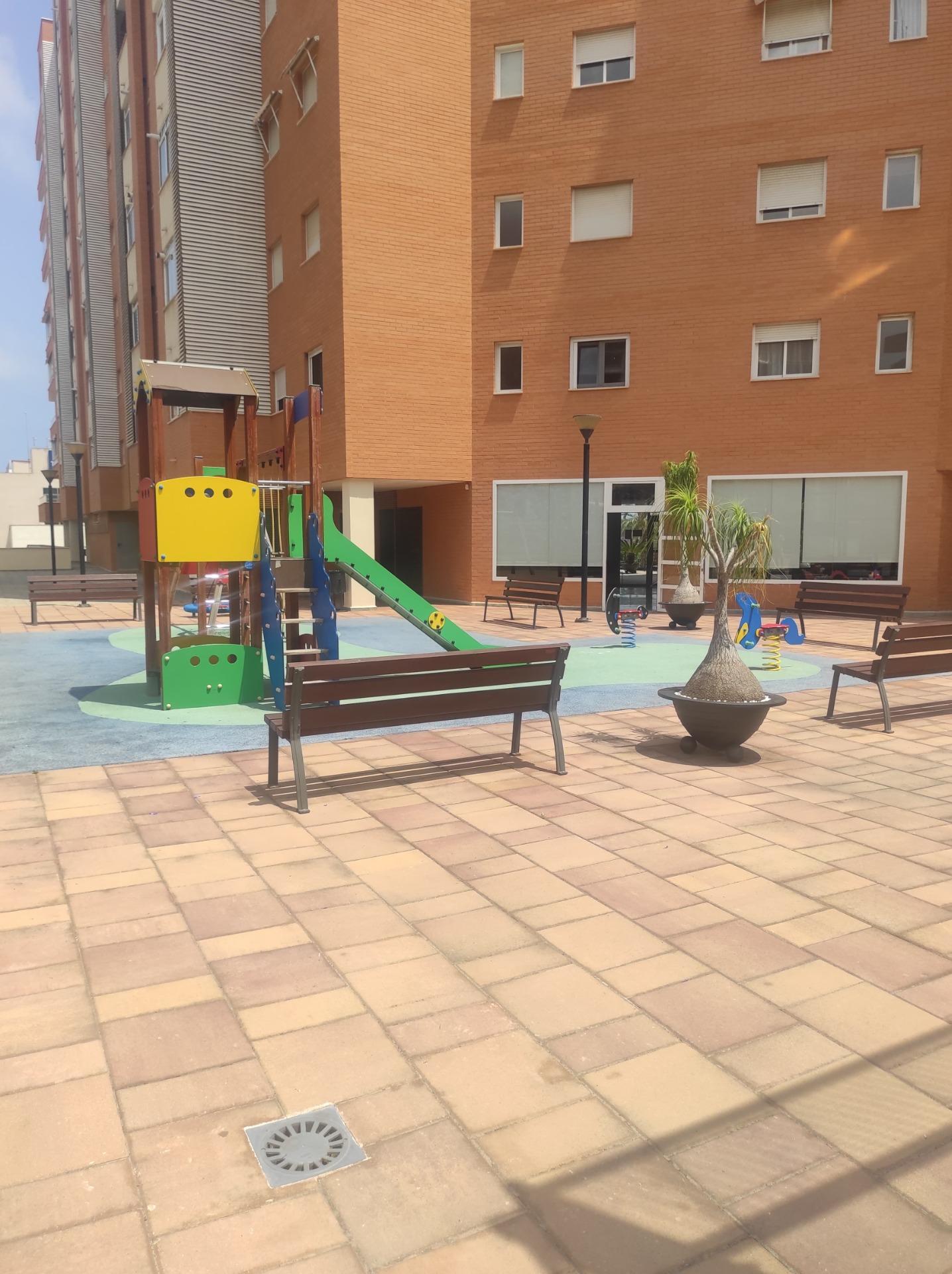 26-33 Impecable vivienda en urbanización trangua cerca de la playa