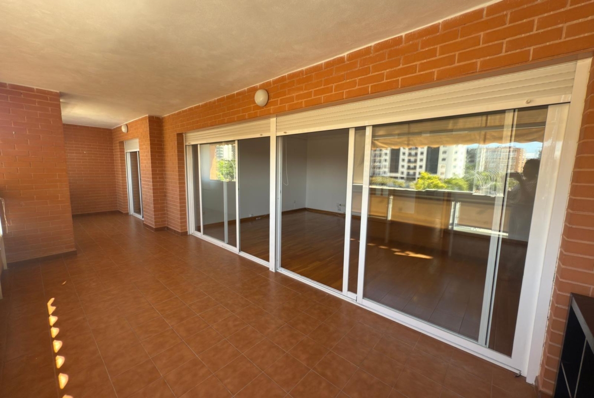 Impecable vivienda en urbanización trangua cerca de la playa