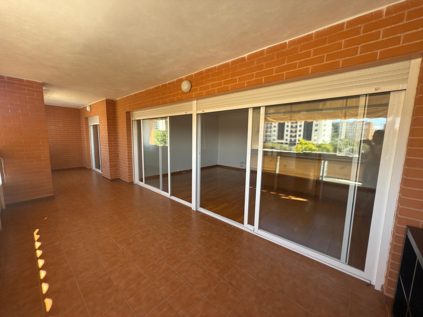 26-7 Impecable vivienda en urbanización trangua cerca de la playa