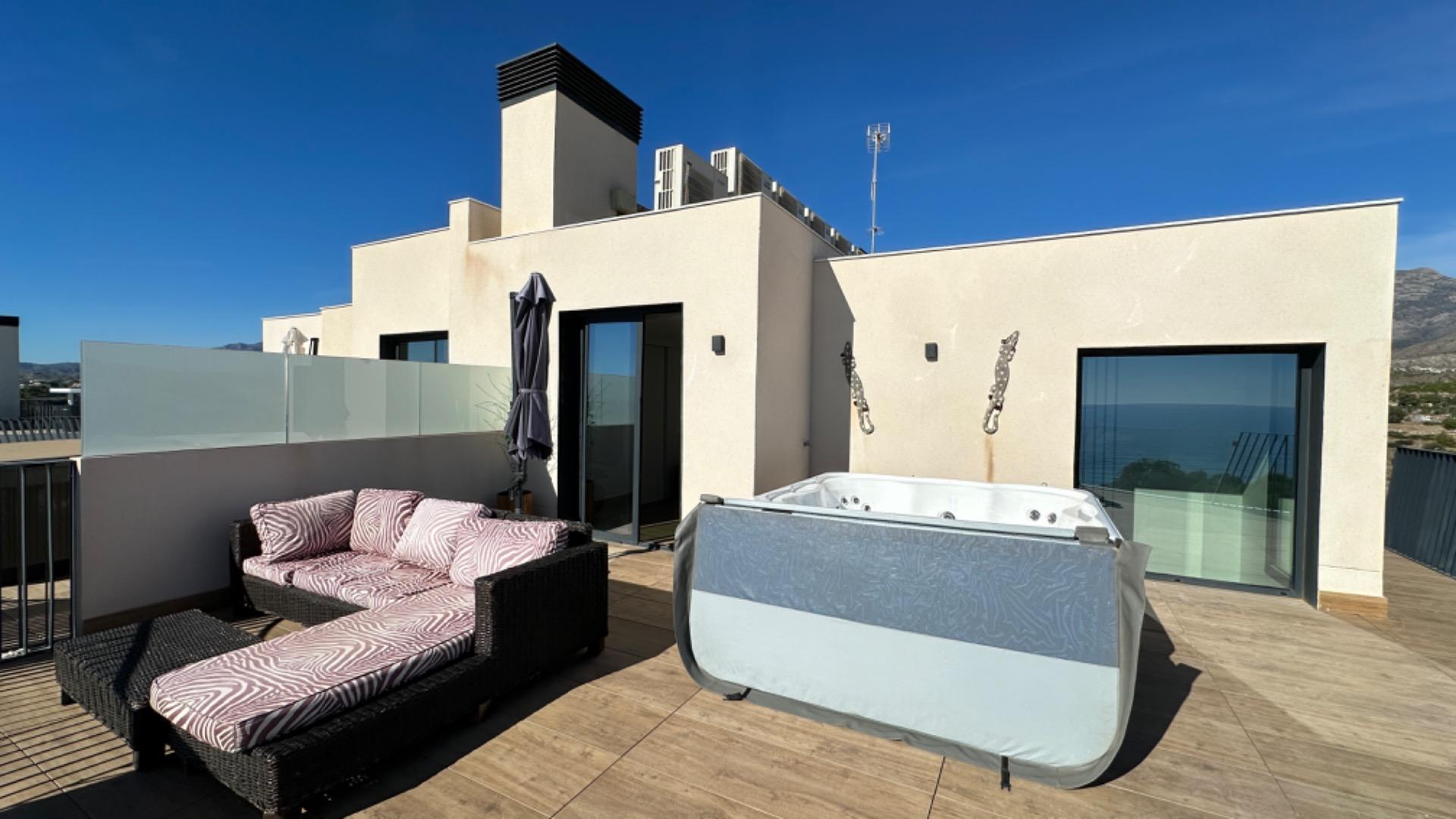 27-10 PENTHOUSE with incredible views IN Vilajoiosa