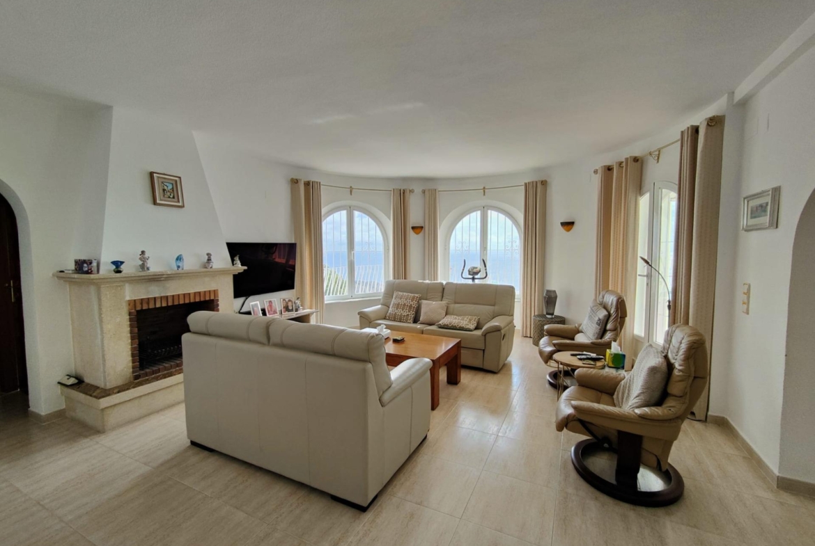 EXCLUSIVA VILLA INDEPENDIENTE EN CUMBRE DEL SOL