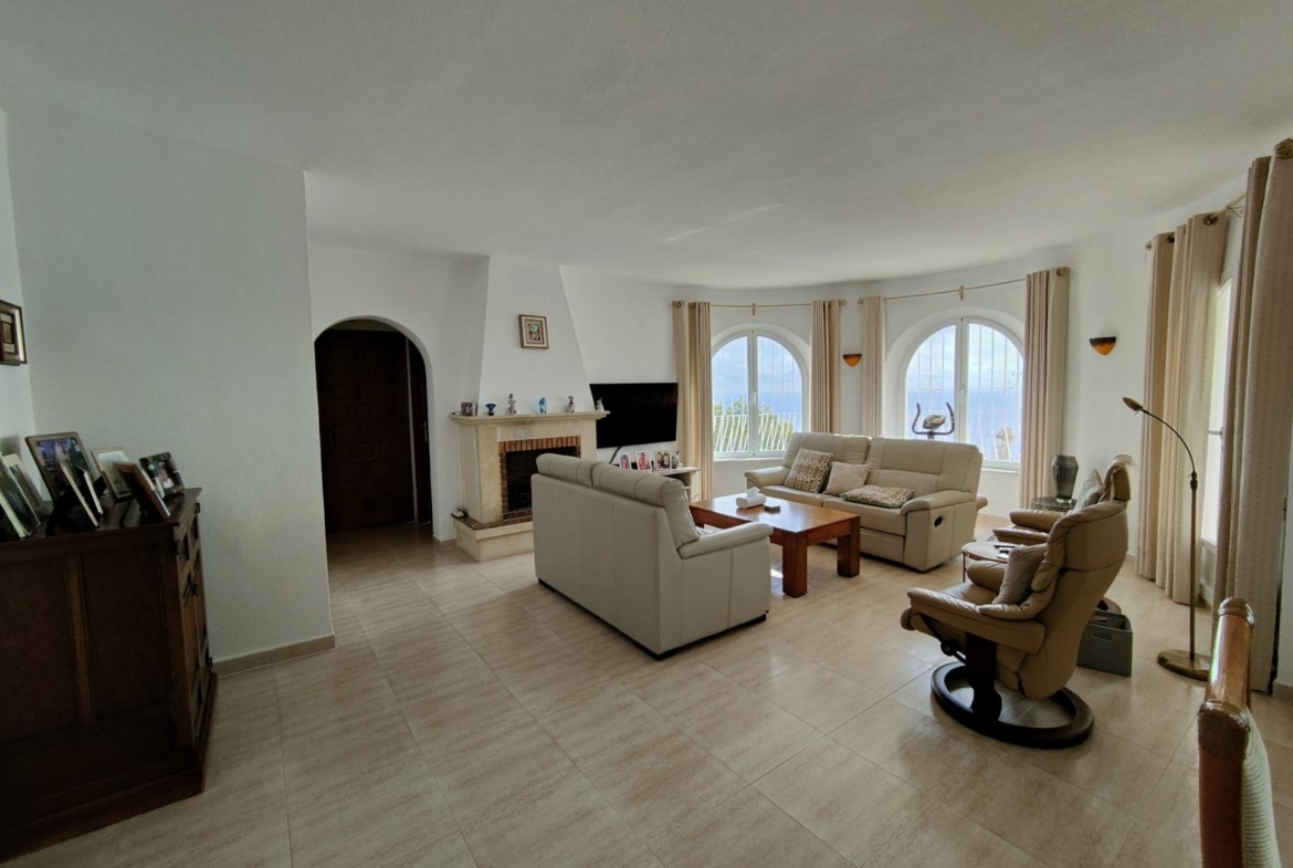 EXCLUSIVA VILLA INDEPENDIENTE EN CUMBRE DEL SOL