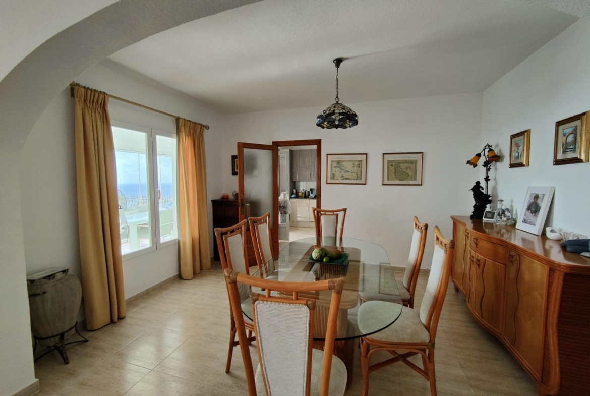 EXCLUSIVA VILLA INDEPENDIENTE EN CUMBRE DEL SOL