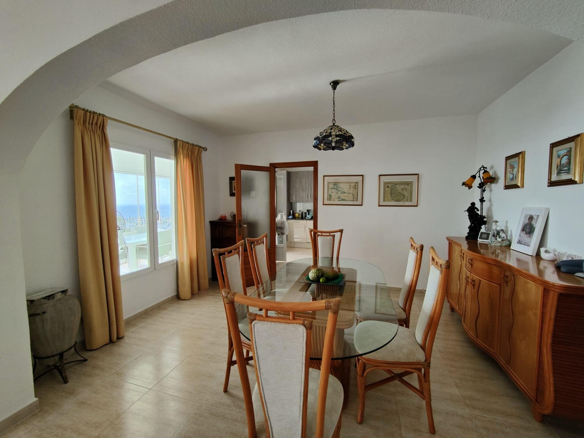 EXCLUSIVA VILLA INDEPENDIENTE EN CUMBRE DEL SOL