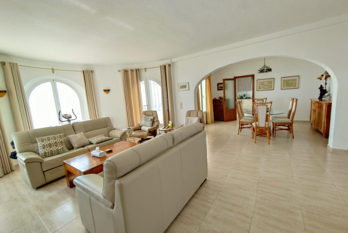EXCLUSIVA VILLA INDEPENDIENTE EN CUMBRE DEL SOL