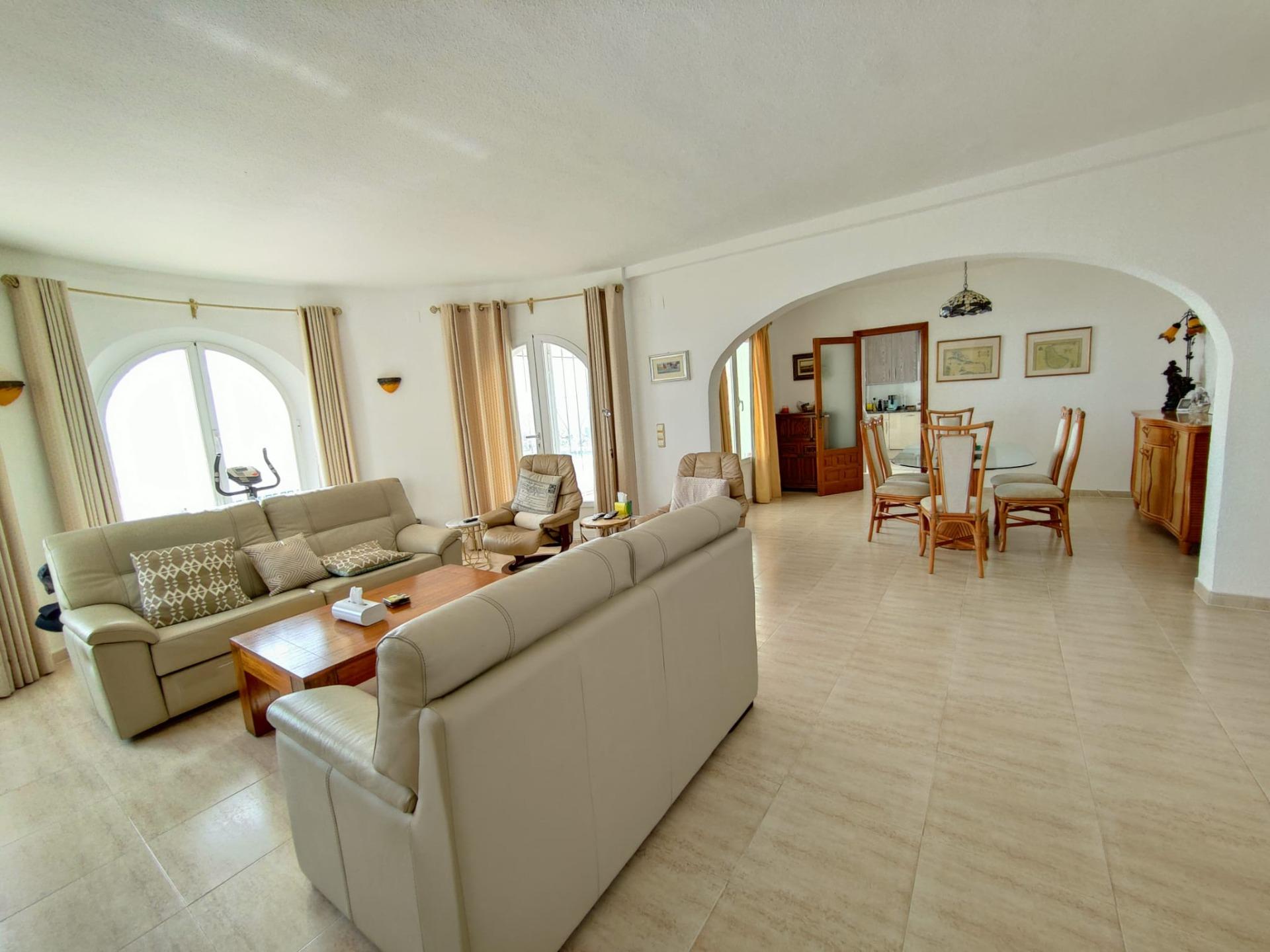 EXCLUSIVA VILLA INDEPENDIENTE EN CUMBRE DEL SOL