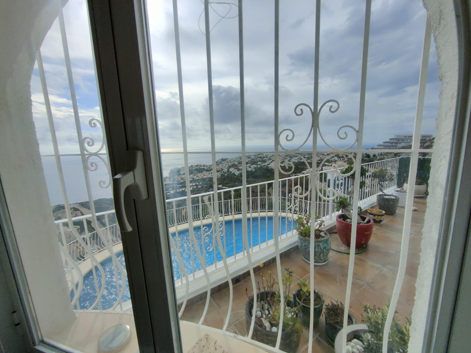 EXCLUSIVA VILLA INDEPENDIENTE EN CUMBRE DEL SOL