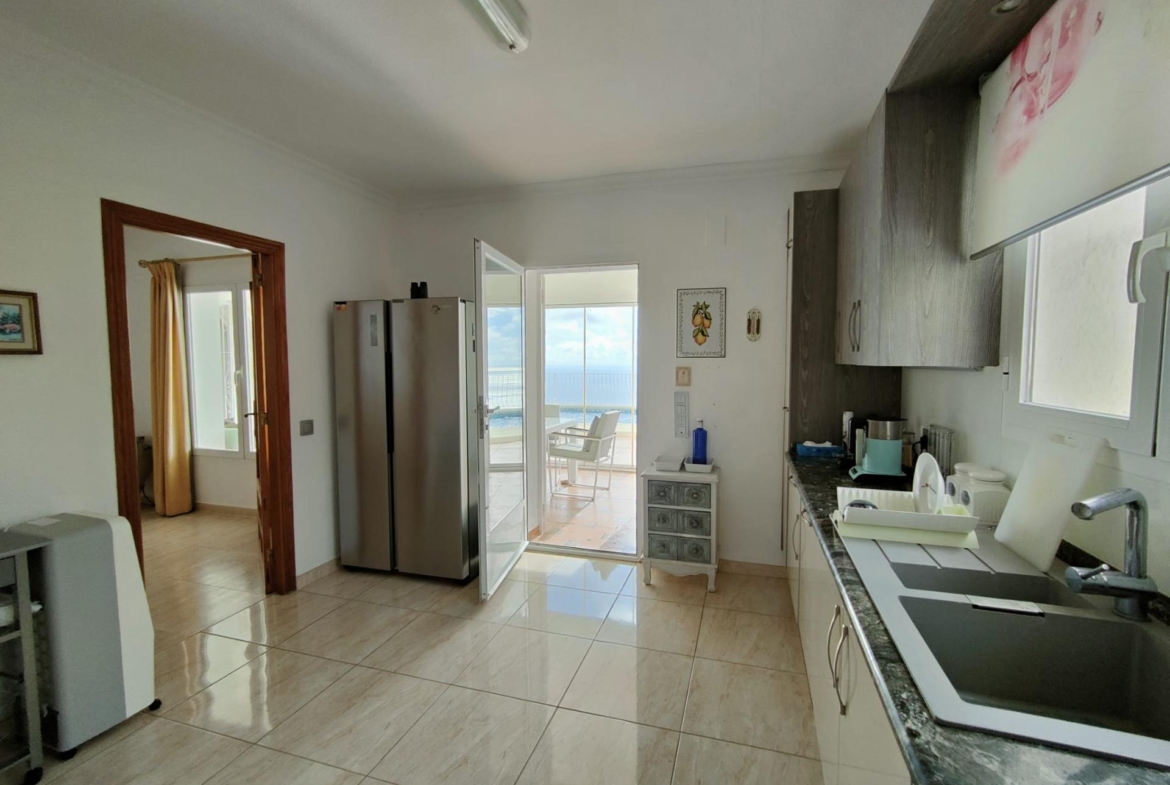 EXCLUSIVA VILLA INDEPENDIENTE EN CUMBRE DEL SOL