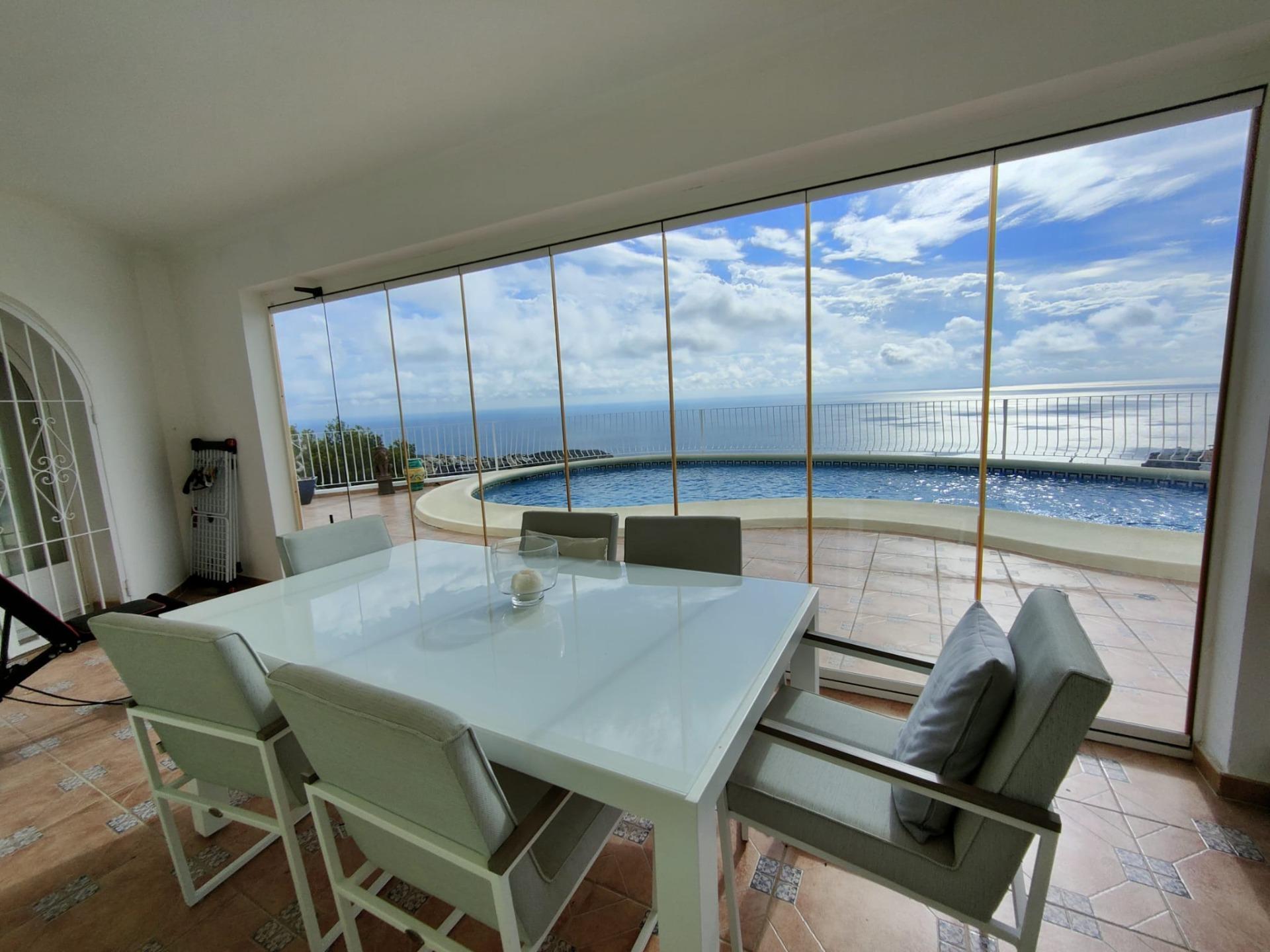 EXCLUSIVA VILLA INDEPENDIENTE EN CUMBRE DEL SOL