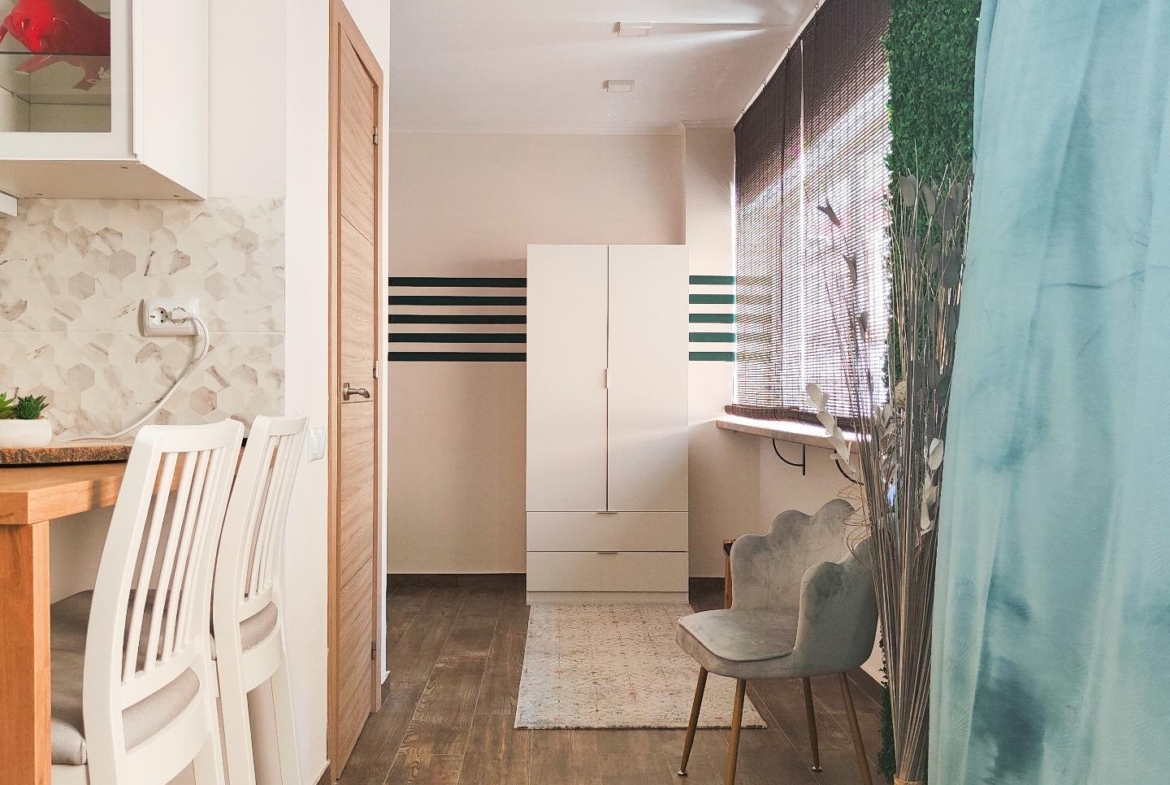 APARTHOTEL OF 4 COMPLETE FLATS WITH TOURIST LICENCE IN THE CENTRE OF ALICANTE FOR SALE