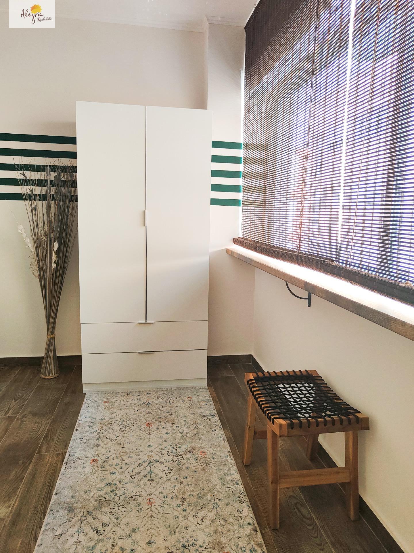 28-13 APARTHOTEL OF 4 COMPLETE FLATS WITH TOURIST LICENCE IN THE CENTRE OF ALICANTE FOR SALE