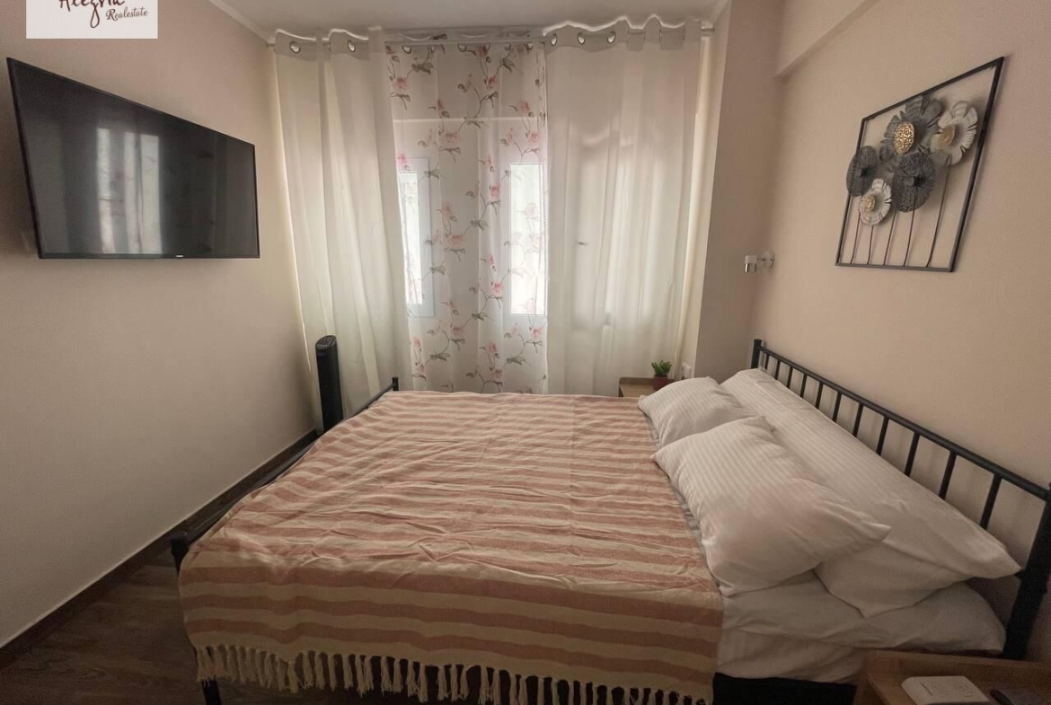 APARTHOTEL OF 4 COMPLETE FLATS WITH TOURIST LICENCE IN THE CENTRE OF ALICANTE FOR SALE