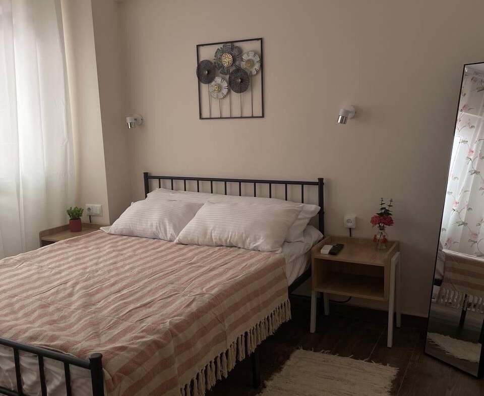 APARTHOTEL OF 4 COMPLETE FLATS WITH TOURIST LICENCE IN THE CENTRE OF ALICANTE FOR SALE