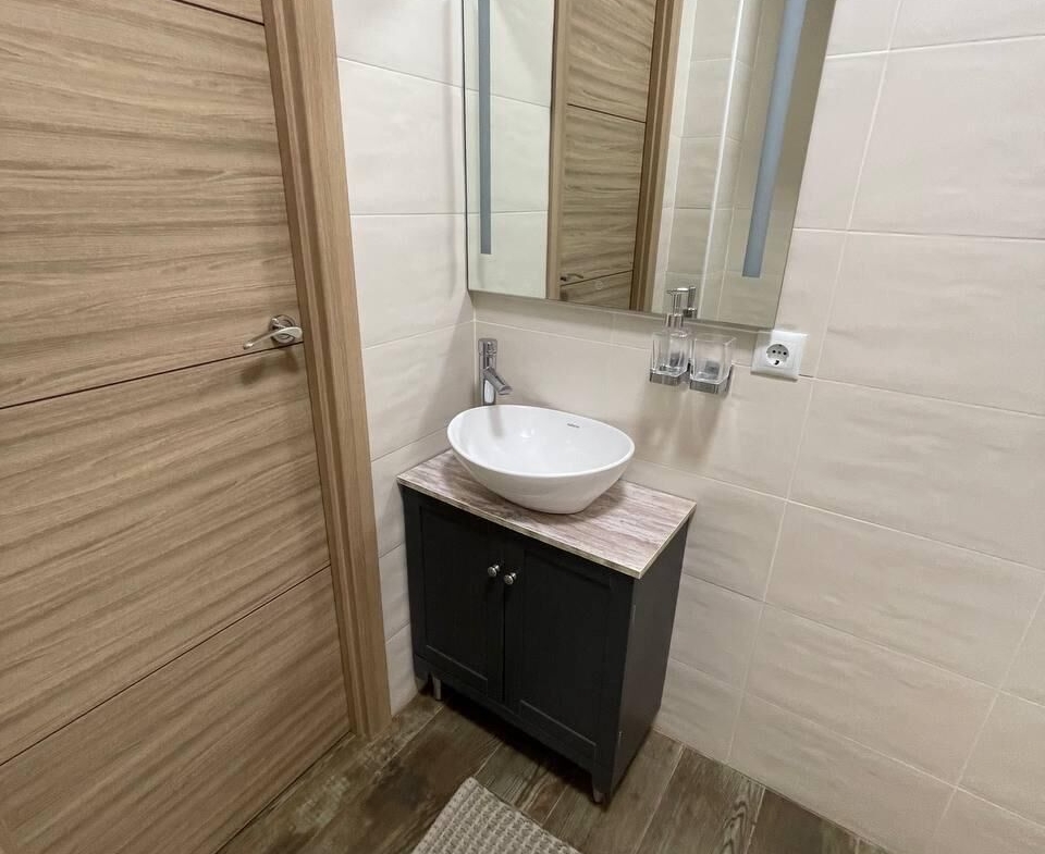 APARTHOTEL OF 4 COMPLETE FLATS WITH TOURIST LICENCE IN THE CENTRE OF ALICANTE FOR SALE