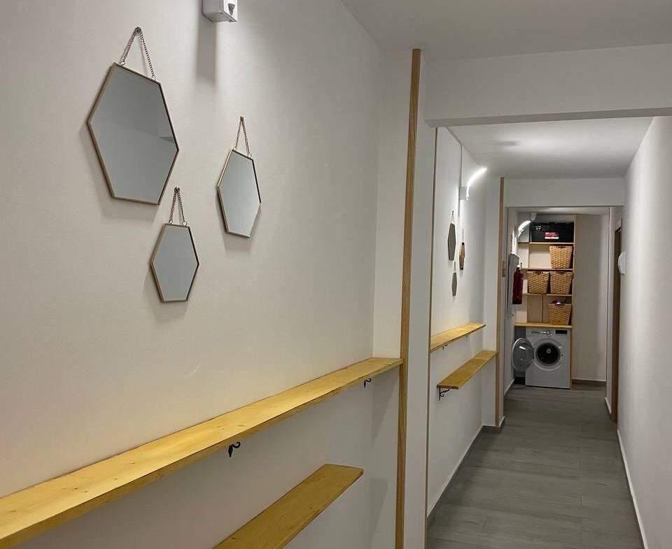 APARTHOTEL OF 4 COMPLETE FLATS WITH TOURIST LICENCE IN THE CENTRE OF ALICANTE FOR SALE