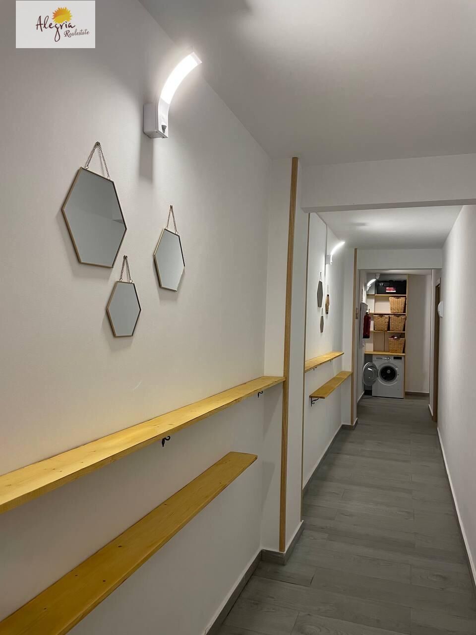 28-40 APARTHOTEL OF 4 COMPLETE FLATS WITH TOURIST LICENCE IN THE CENTRE OF ALICANTE FOR SALE