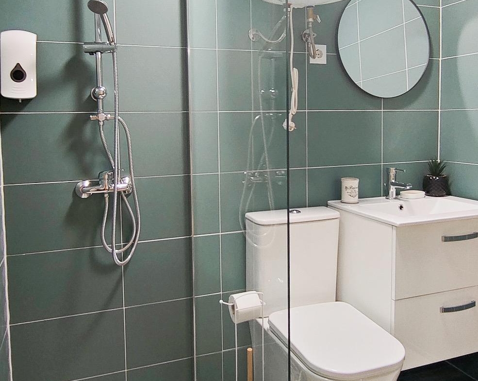 APARTHOTEL OF 4 COMPLETE FLATS WITH TOURIST LICENCE IN THE CENTRE OF ALICANTE FOR SALE