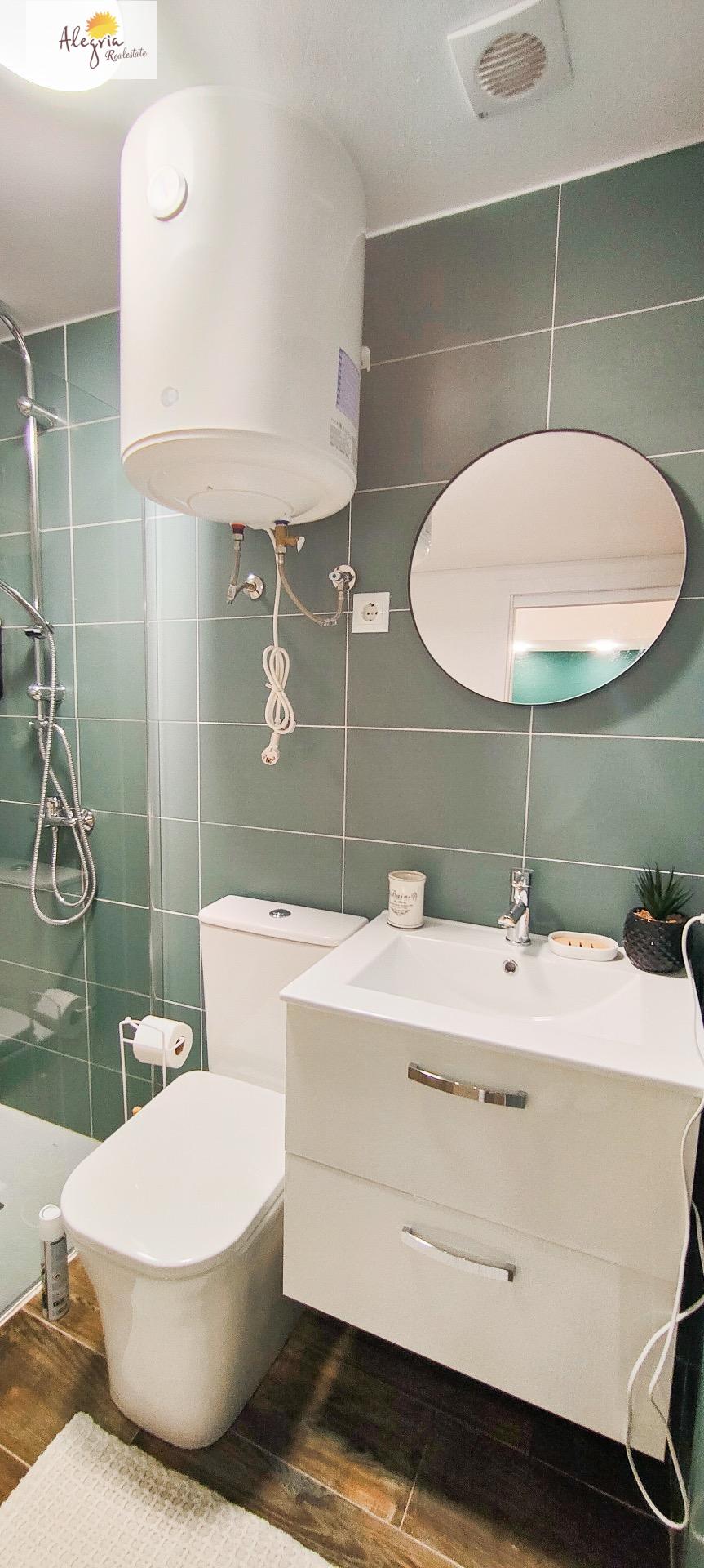 28-56 APARTHOTEL OF 4 COMPLETE FLATS WITH TOURIST LICENCE IN THE CENTRE OF ALICANTE FOR SALE