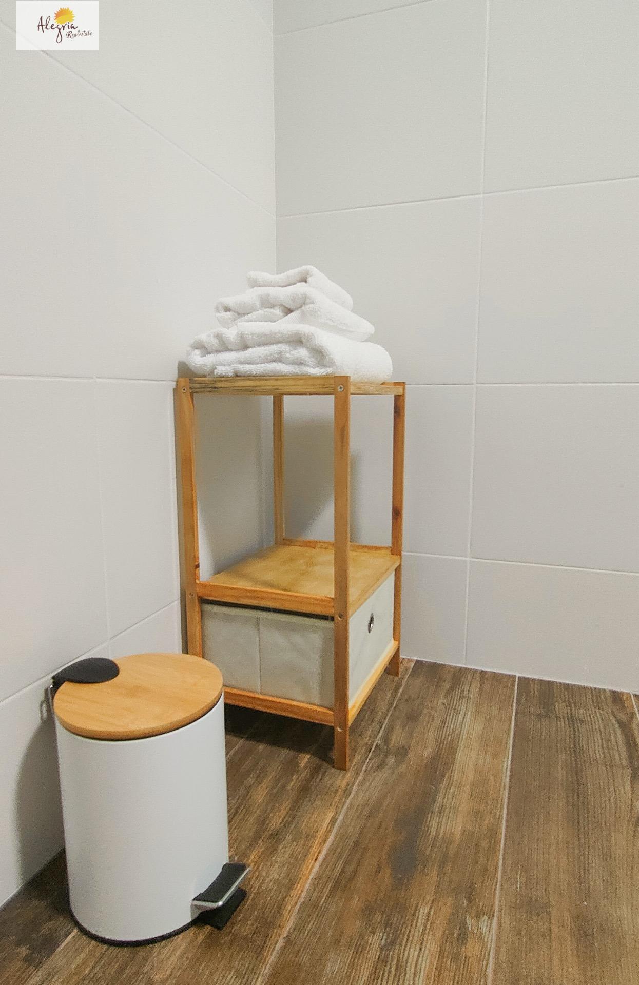 28-57 APARTHOTEL OF 4 COMPLETE FLATS WITH TOURIST LICENCE IN THE CENTRE OF ALICANTE FOR SALE