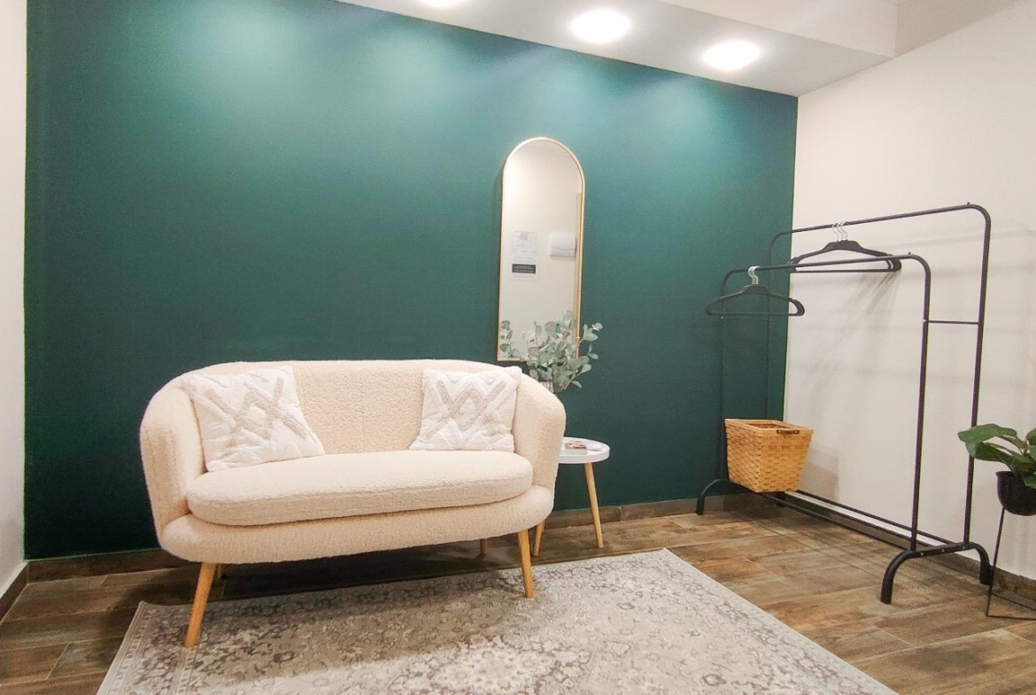 APARTHOTEL OF 4 COMPLETE FLATS WITH TOURIST LICENCE IN THE CENTRE OF ALICANTE FOR SALE