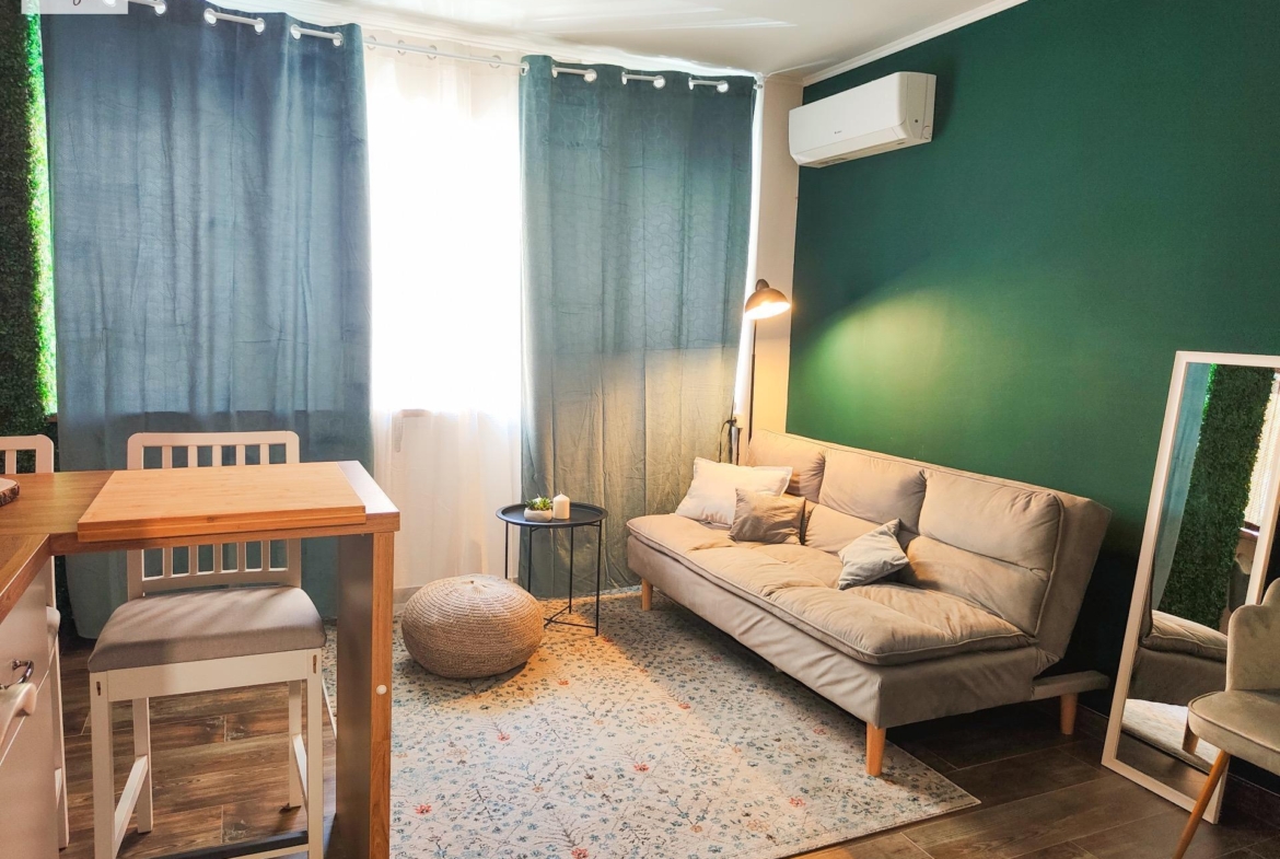 APARTHOTEL OF 4 COMPLETE FLATS WITH TOURIST LICENCE IN THE CENTRE OF ALICANTE FOR SALE