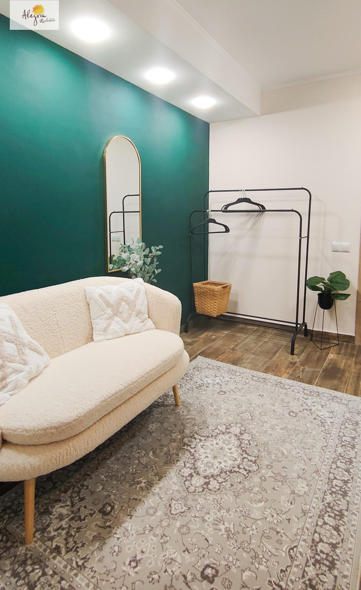 28-61 APARTHOTEL OF 4 COMPLETE FLATS WITH TOURIST LICENCE IN THE CENTRE OF ALICANTE FOR SALE