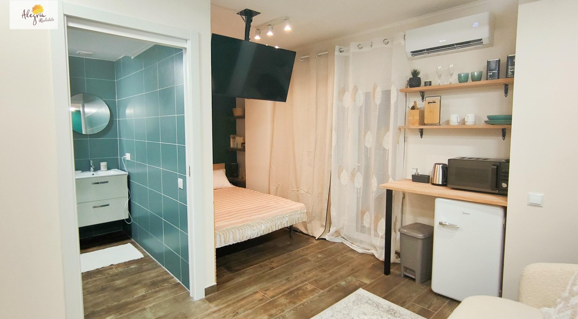 28-65 APARTHOTEL OF 4 COMPLETE FLATS WITH TOURIST LICENCE IN THE CENTRE OF ALICANTE FOR SALE